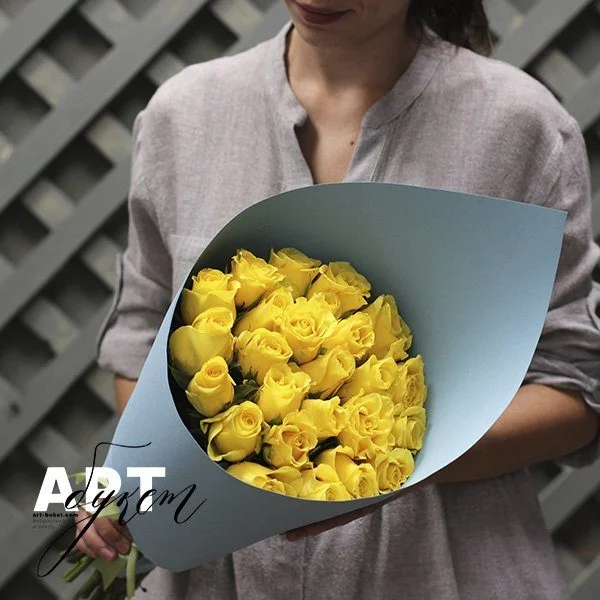 Букет из 25 желтых роз (40 см)