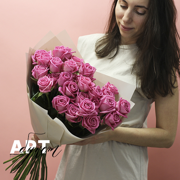 29 розовых роз (50 см)
